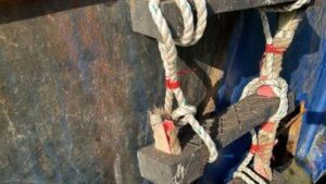 Defective pilot ladder. Source: Tokyo MOU