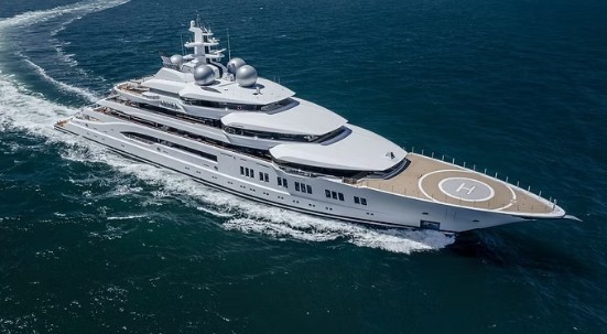 Photo credit: AmadeaAuction.com/Fraser Yachts