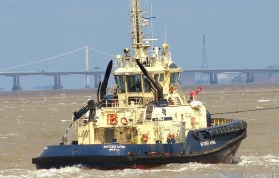 Tow rope failure injured crew on board tug Svitzer Avon.Photo credit: Marko VesselFinder